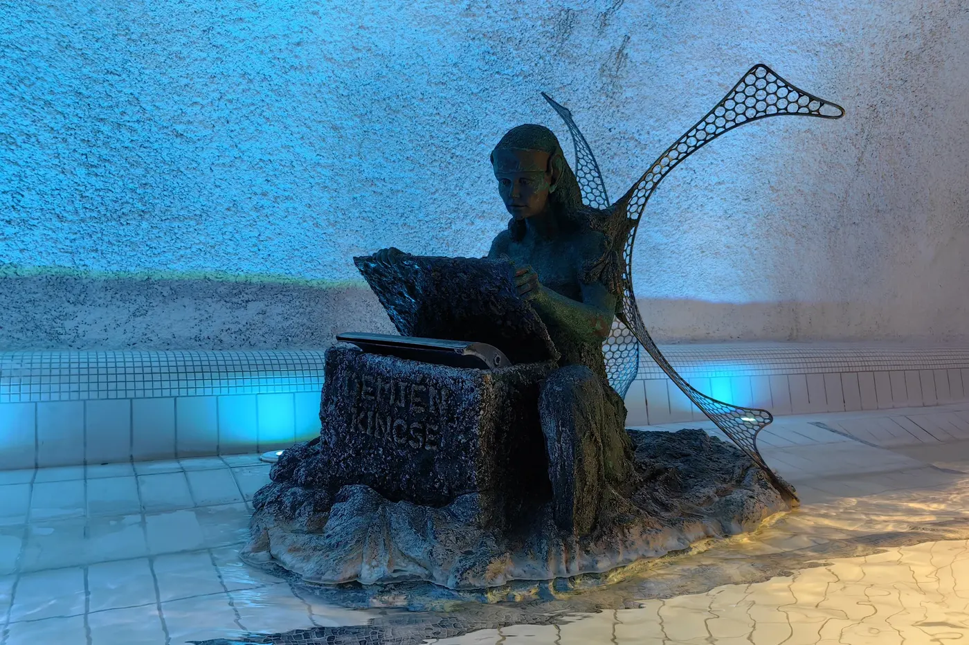 Demjen Cascade Cave Bath