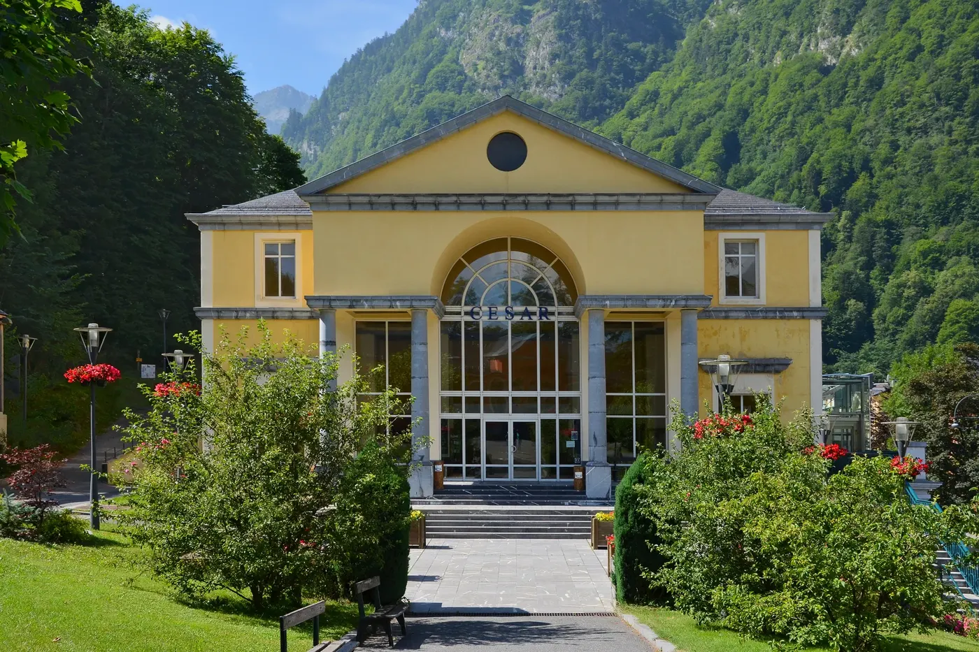 Les Bains du Rocher